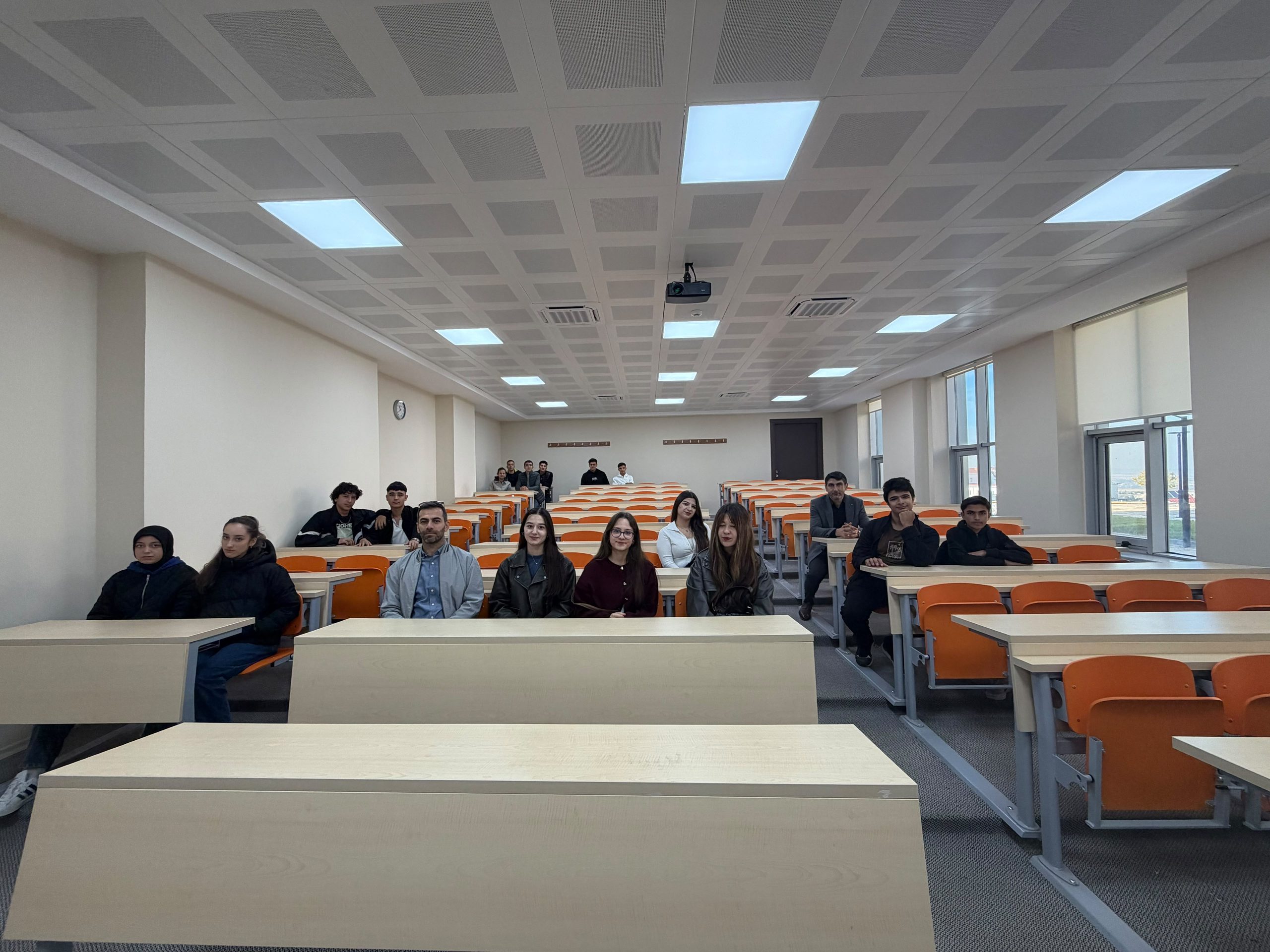 Havran Anadolu Lisesi Öğrencilerinden İlahiyat Fakültemize Ziyaret 7