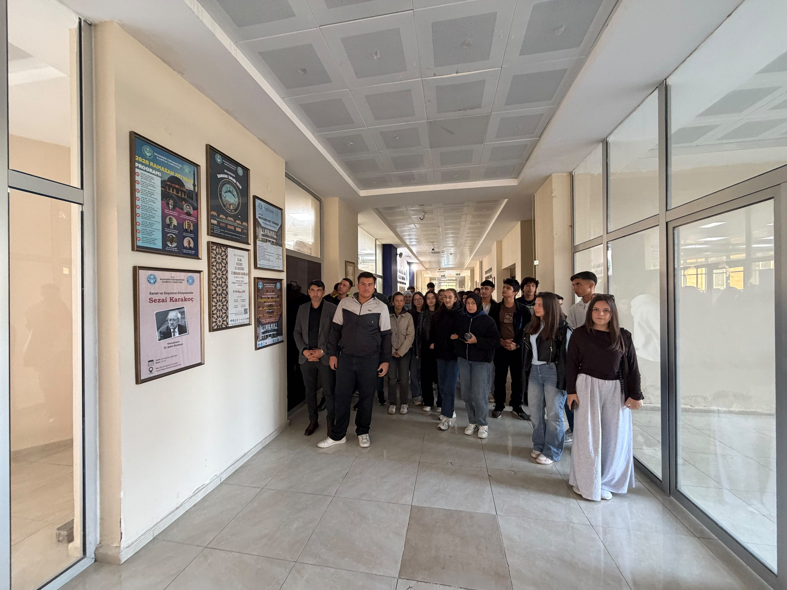 Havran Anadolu Lisesi Öğrencilerinden İlahiyat Fakültemize Ziyaret 5