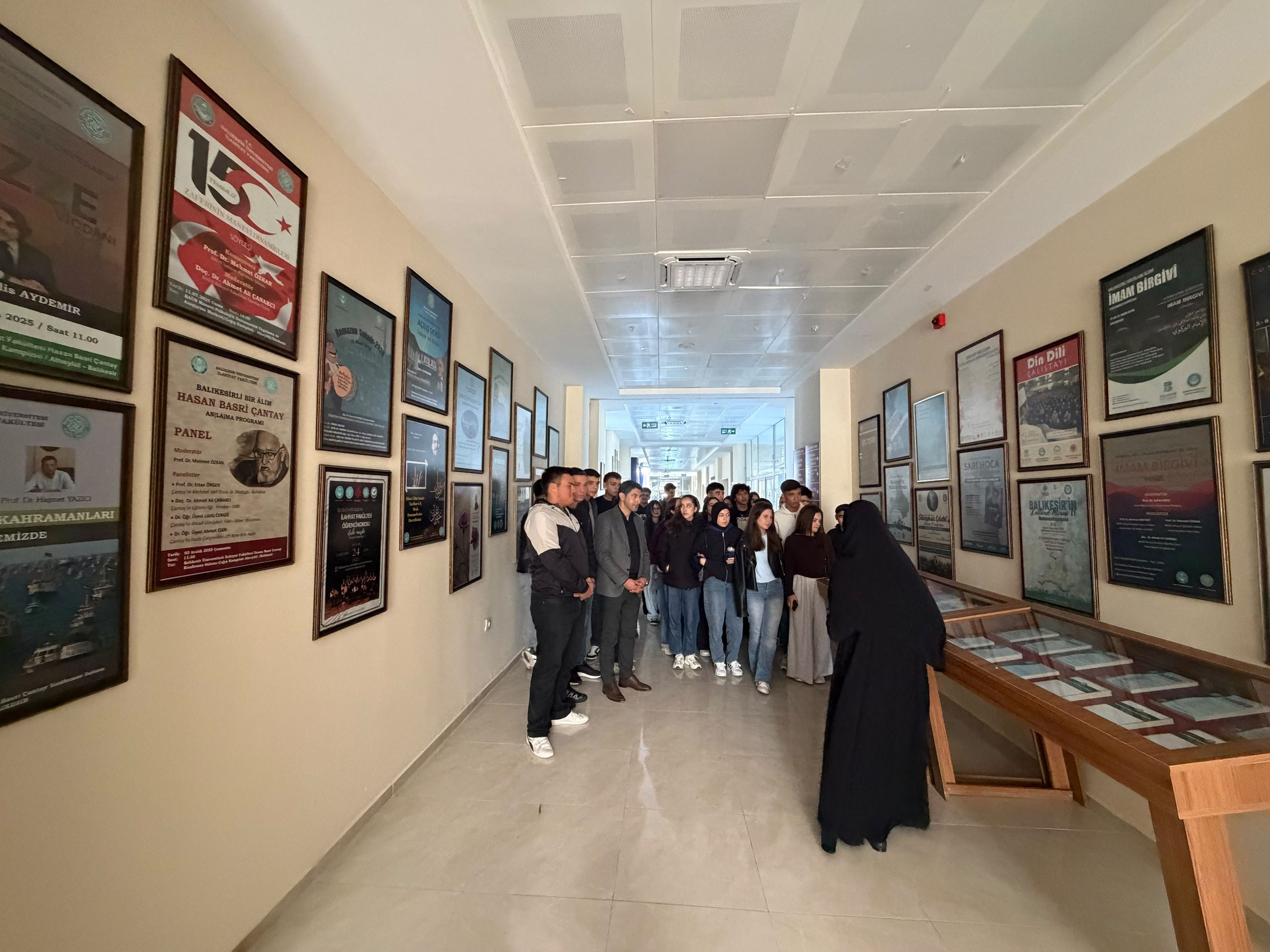 Havran Anadolu Lisesi Öğrencilerinden İlahiyat Fakültemize Ziyaret 3