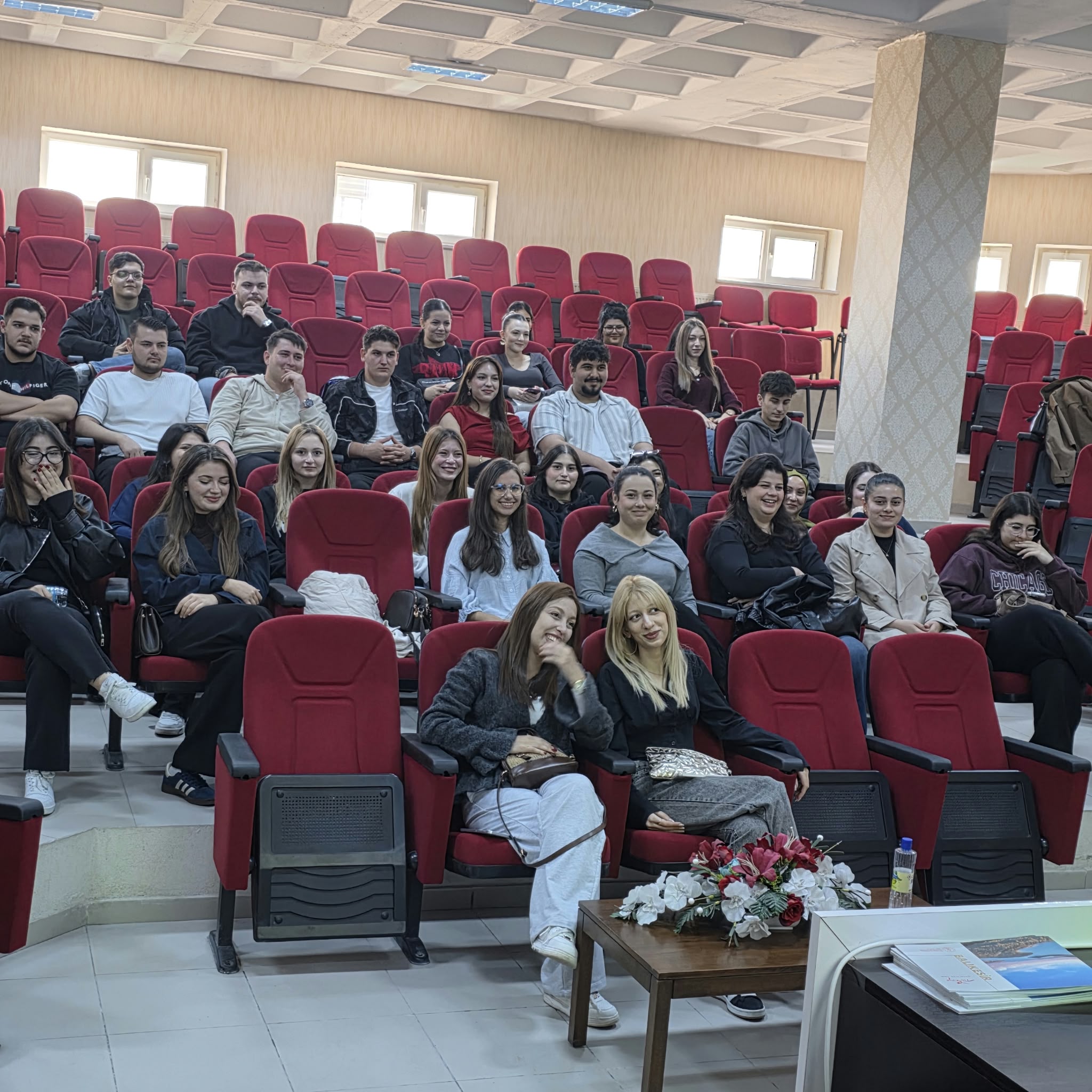 Lojistik Programı Öğrencilerine Yönelik İşletmede Mesleki Eğitim Bilgilendirme Toplantısı Gerçekleştirildi 2