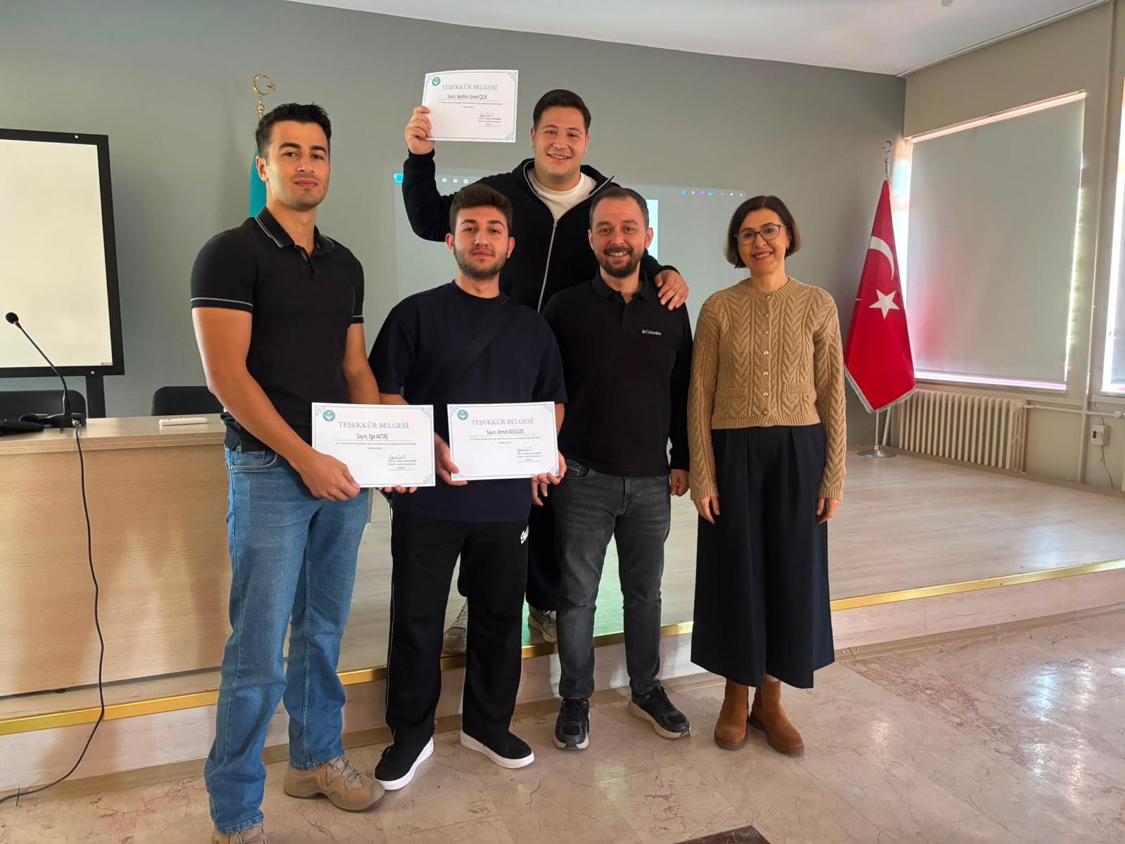 Edremit Meslek Yüksekokulunda Müdür-Öğrenci Buluşması Gerçekleştirildi 3