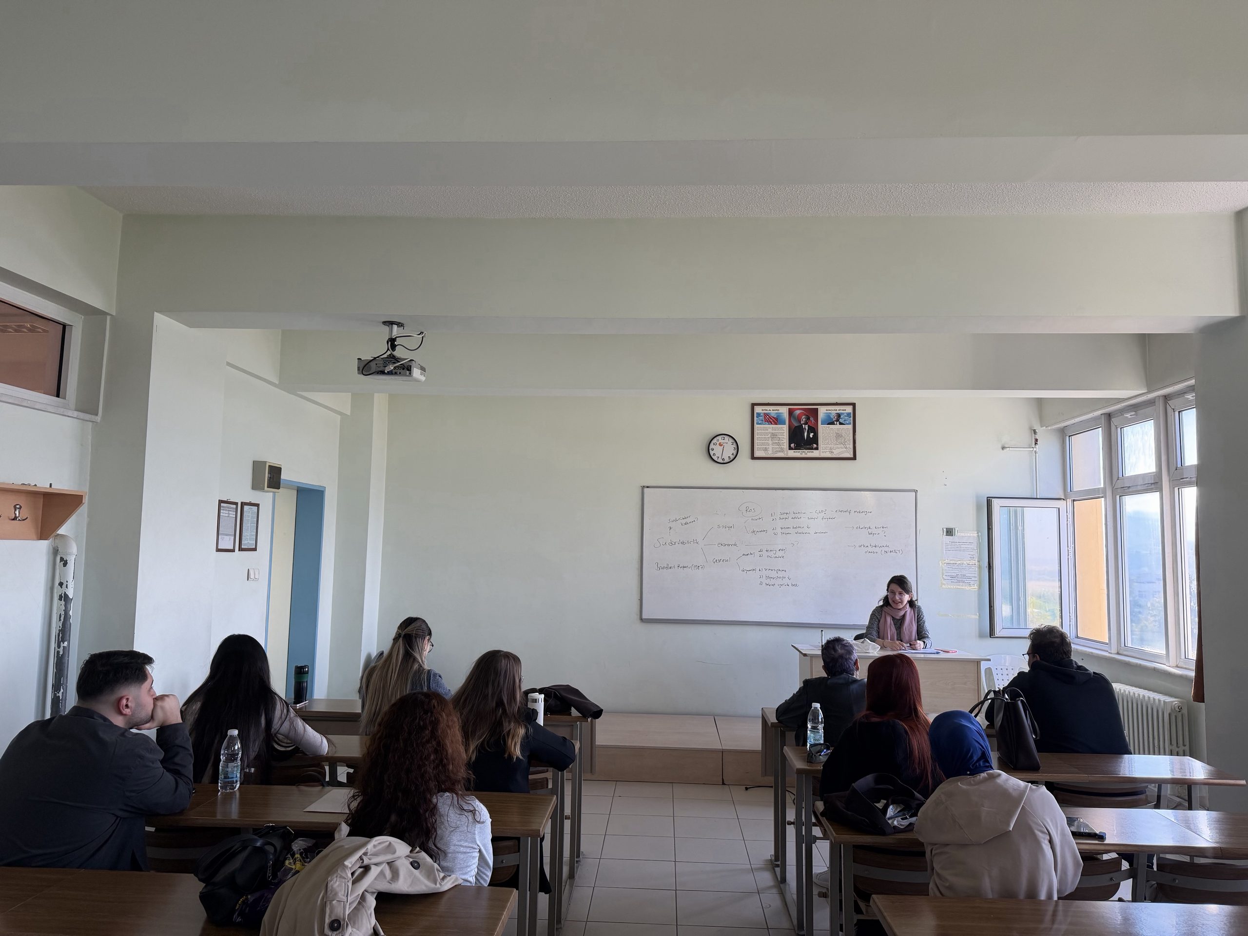 Sürdürülebilirlik ve Yenilenebilir Enerji Semineri Düzenlendi 4