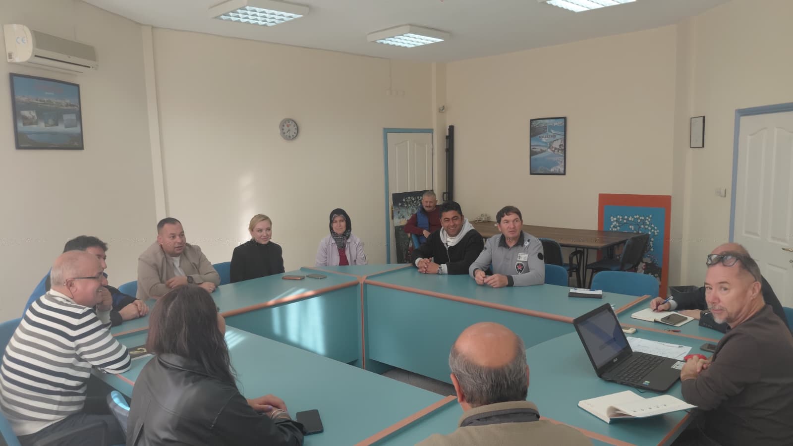 Ayvalık Meslek Yüksekokulunda Memur Ve Güvenlik Görevlileri İle MEDEK Kapsamında Bilgilendirme Toplantısı Gerçekleştirildi 4