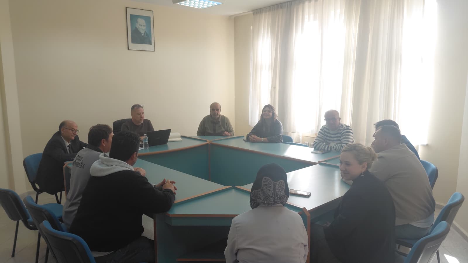 Ayvalık Meslek Yüksekokulunda Memur Ve Güvenlik Görevlileri İle MEDEK Kapsamında Bilgilendirme Toplantısı Gerçekleştirildi 3