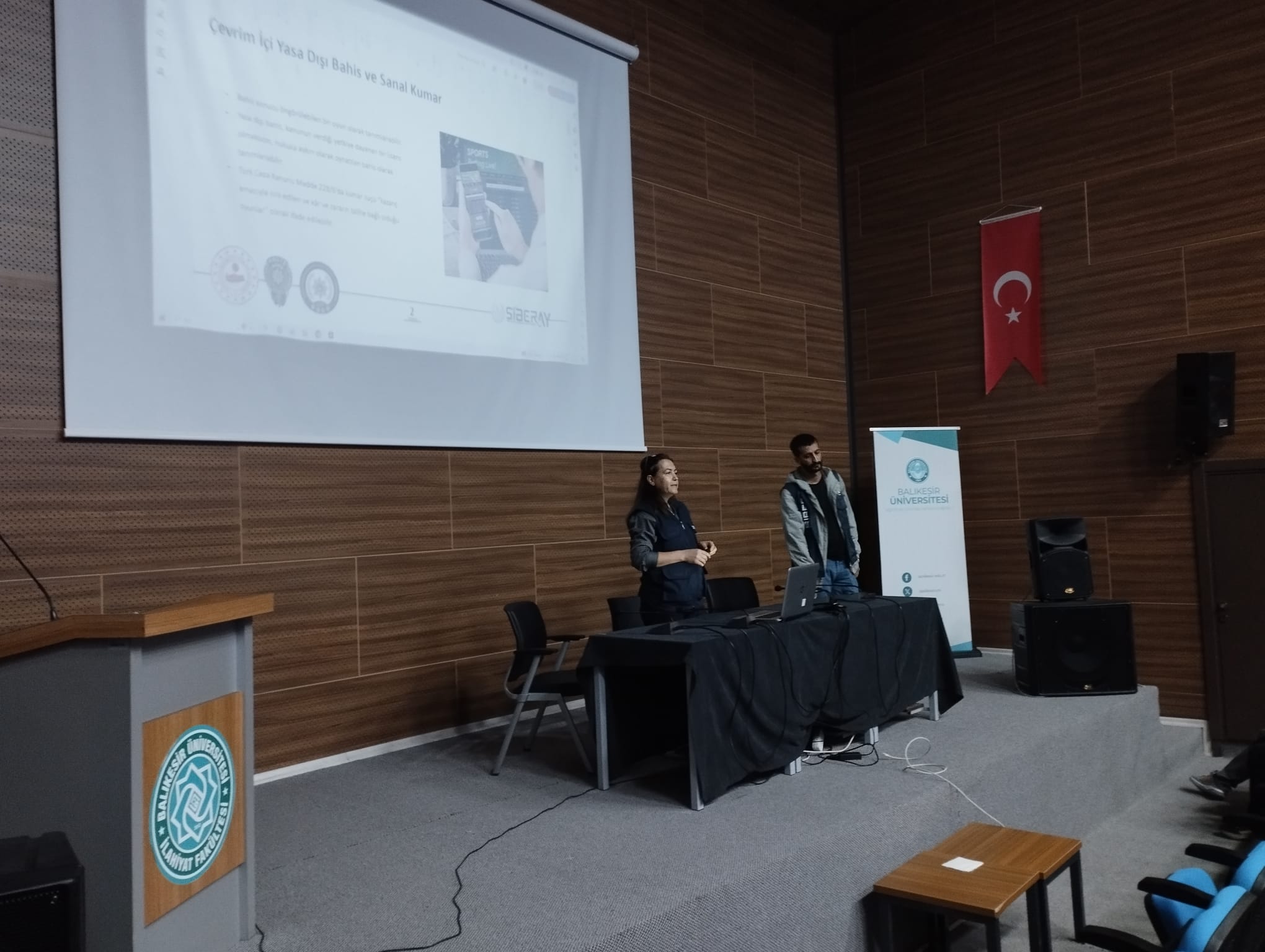 Balıkesir Üniversitesi İlahiyat Fakültesinde Dijital Güvenlik Semineri 2
