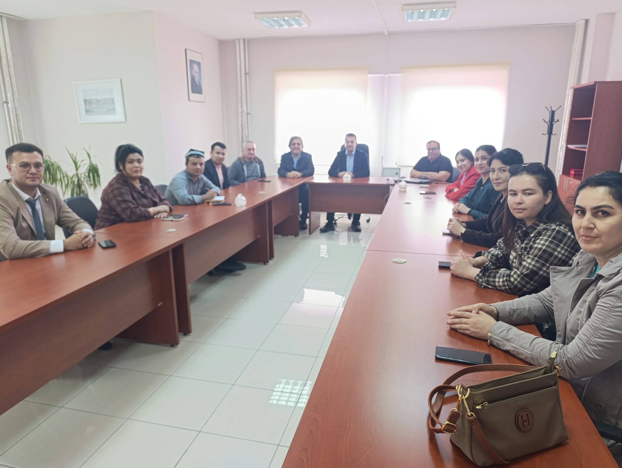 Özbekistan'ın Farklı Üniversitelerinden Gelen Araştırmacılardan Dekanlık Ziyareti 1