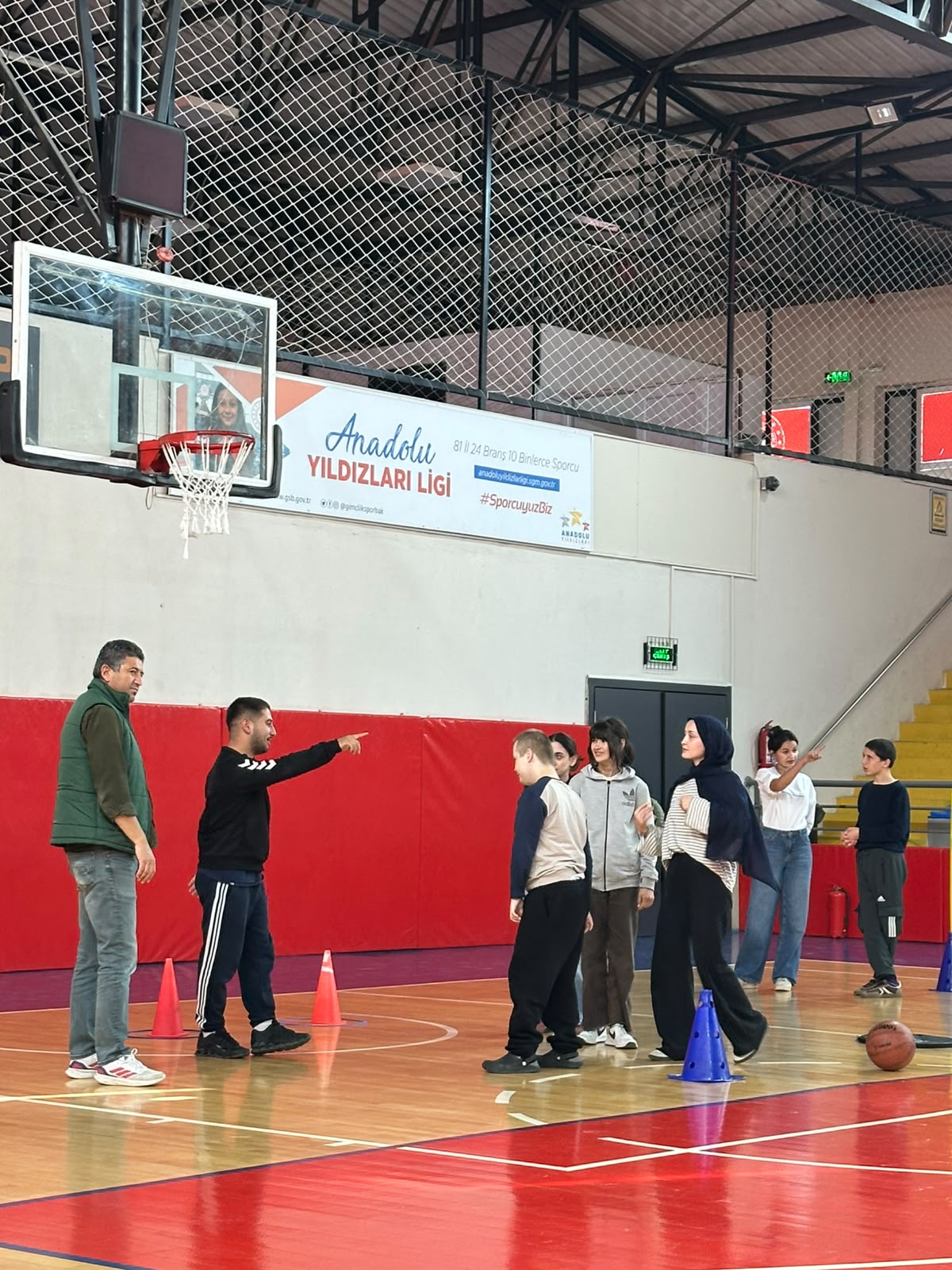 Gönüllülük Çalışmaları Dersi Kapsamında Anlamlı Etkinlik: Özel Öğrencilerle Sporun Birleştirici Gücünde Buluştular 2