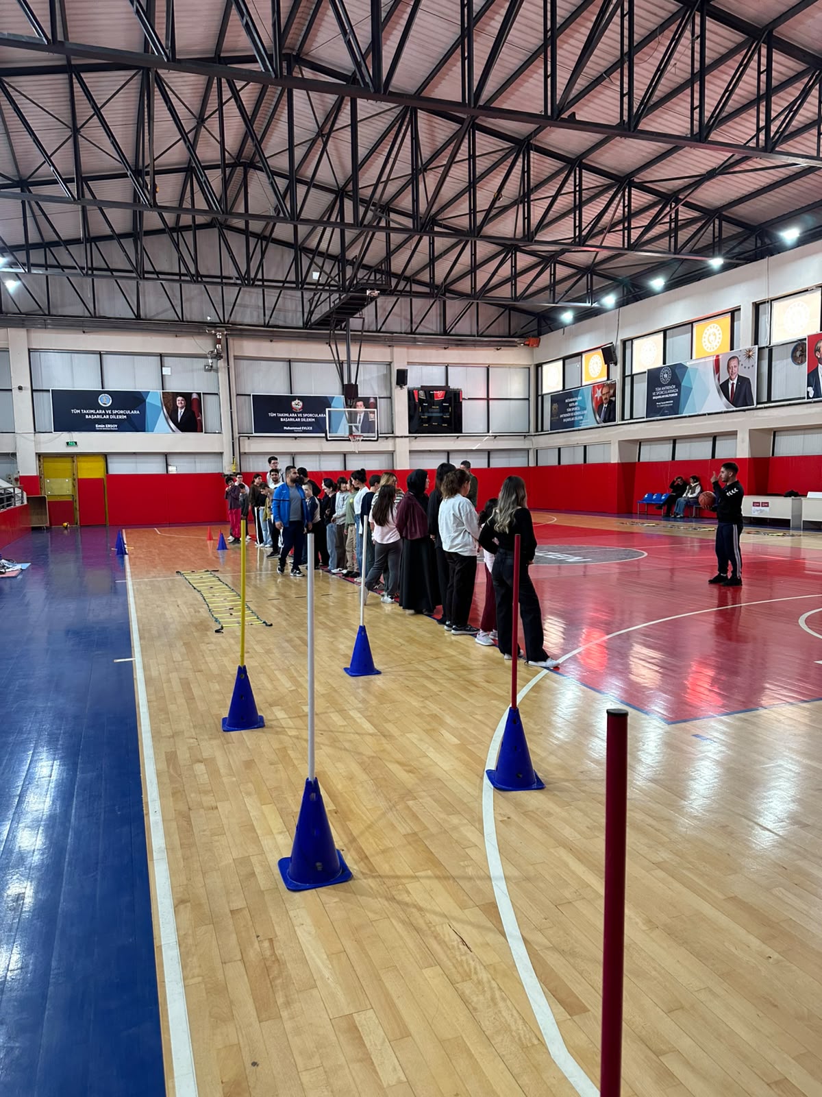 Gönüllülük Çalışmaları Dersi Kapsamında Anlamlı Etkinlik: Özel Öğrencilerle Sporun Birleştirici Gücünde Buluştular 6