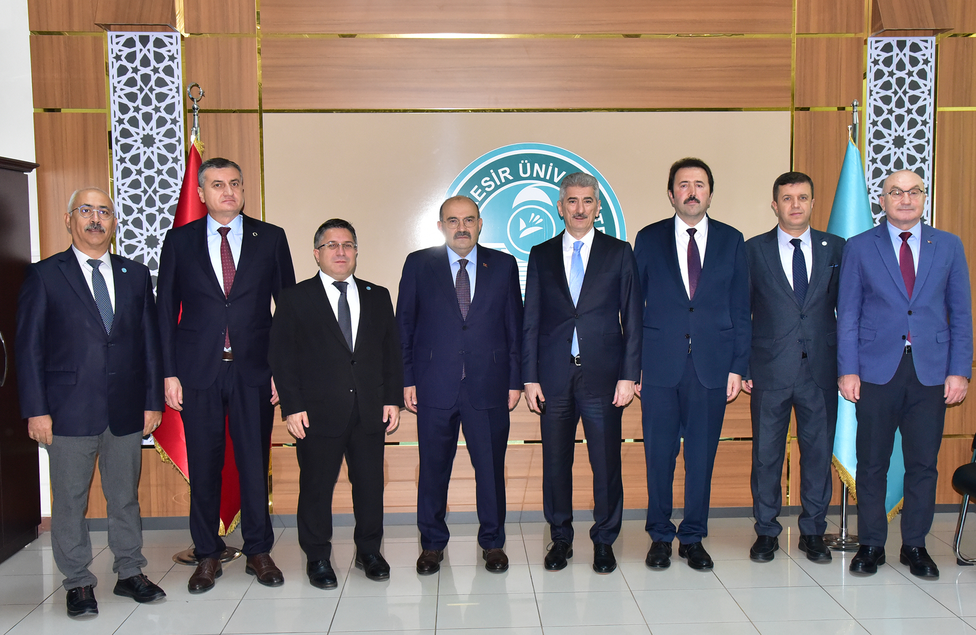 Anayasa Mahkemesi Üyeleri Muhterem İnce ve Prof. Dr. Ömer Çınar ile Balıkesir Valisi İsmail Ustaoğlu’ndan Rektör Oğurlu’ya Ziyaret 3