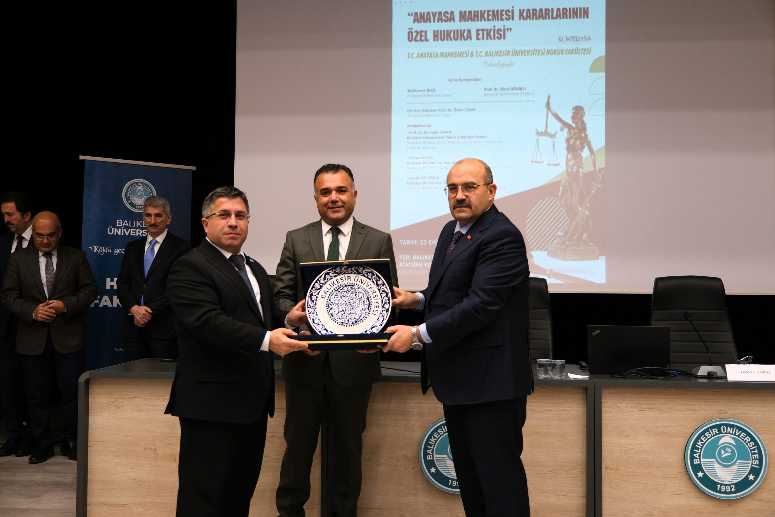 Hukukun Zirvesi BAÜN'de Buluştu: Anayasa Mahkemesi Kararlarının Özel Hukuka Etkisi Konuşuldu 7