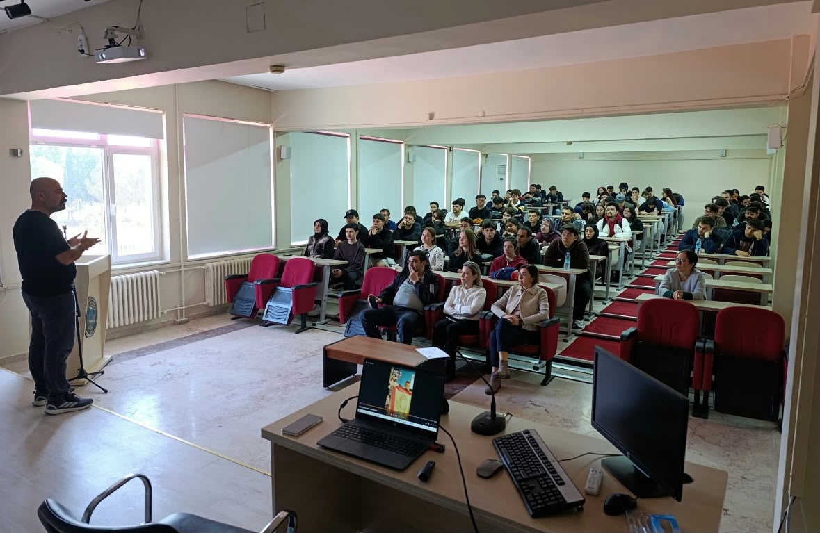 Edremit Meslek Yüksekokulunda Kültür, Sanat ve Spor Faaliyetleri Tanıtıldı 2