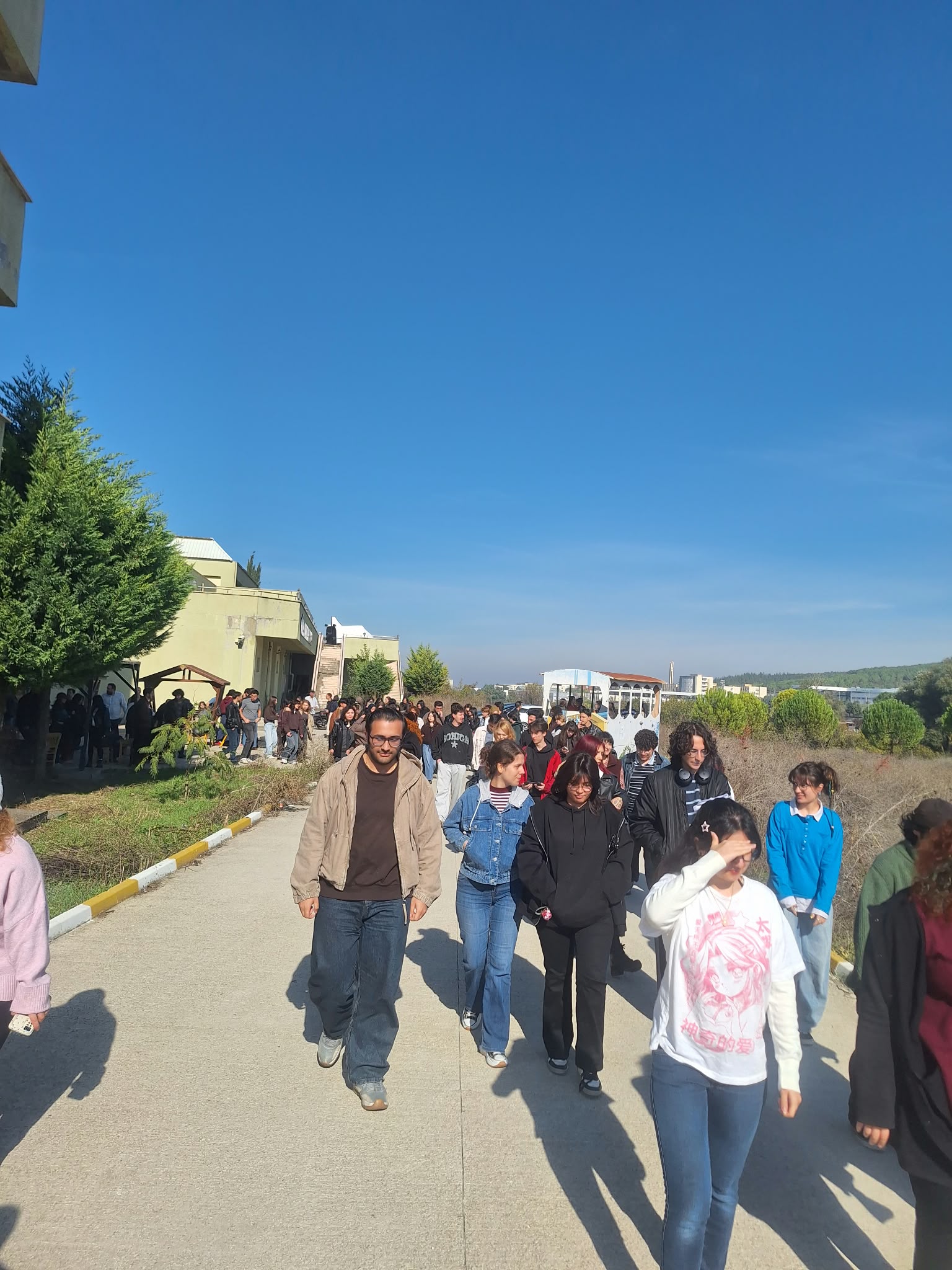 Güzel Sanatlar Fakültesinde Deprem ve Yangın Tatbikatı Gerçekleştirildi 3