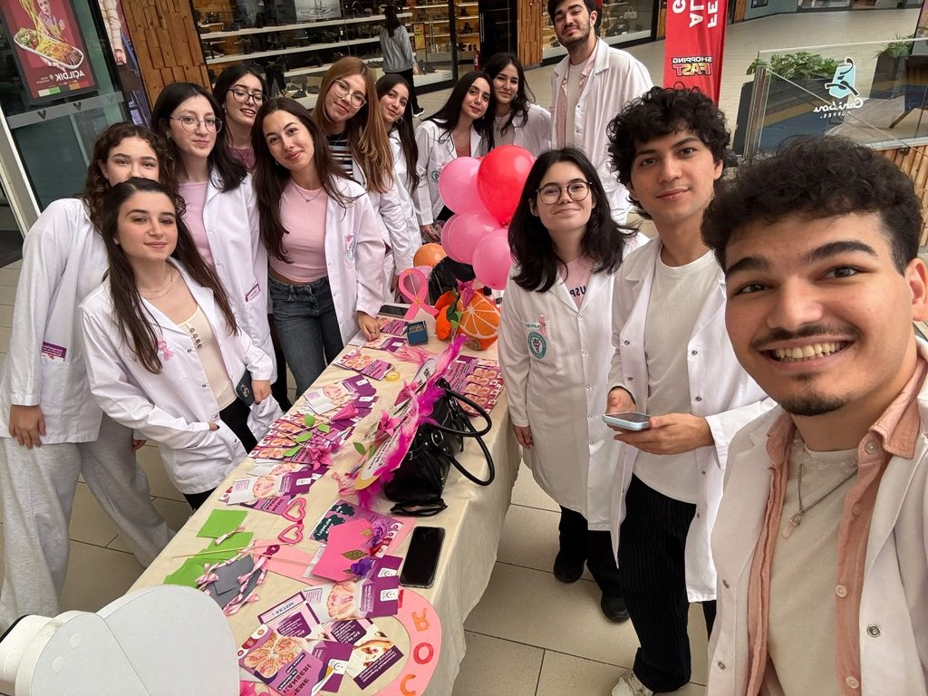 Meme Kanseri Farkındalık Ayı kapsamında, Fakültemiz Öğrencileri Halkımızı Bilinçlendirme Çalışması Gerçekleştirdi 4