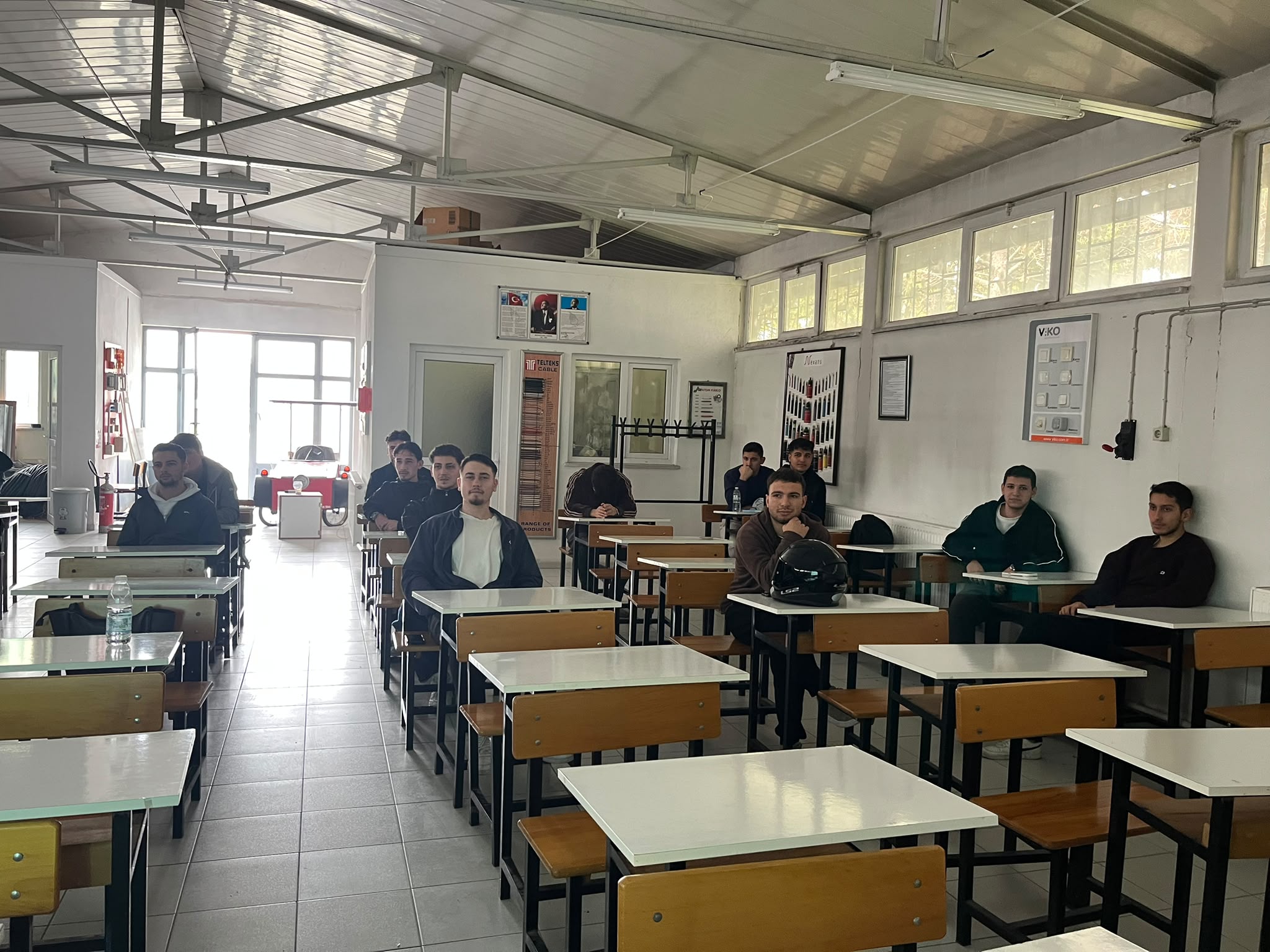 Elektrik Programı Öğrencilerine Yönelik 3+1 İşletmede Mesleki Eğitim Bilgilendirme Toplantısı Gerçekleştirildi 2