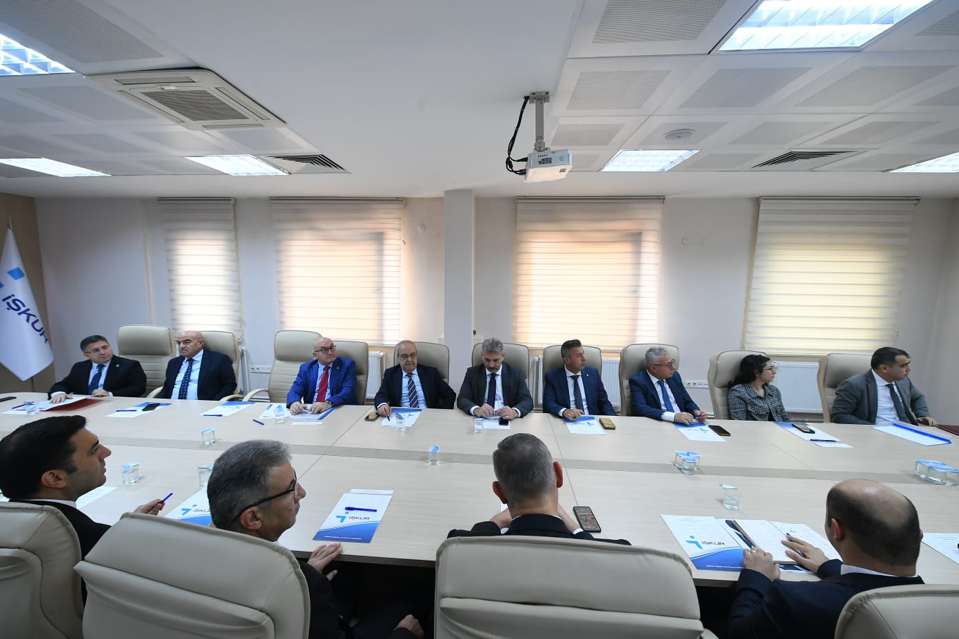 BAÜN Rektörü Prof. Dr. Yücel Oğurlu, İl İstihdam ve Mesleki Eğitim Kurulu Toplantısına Katıldı 4