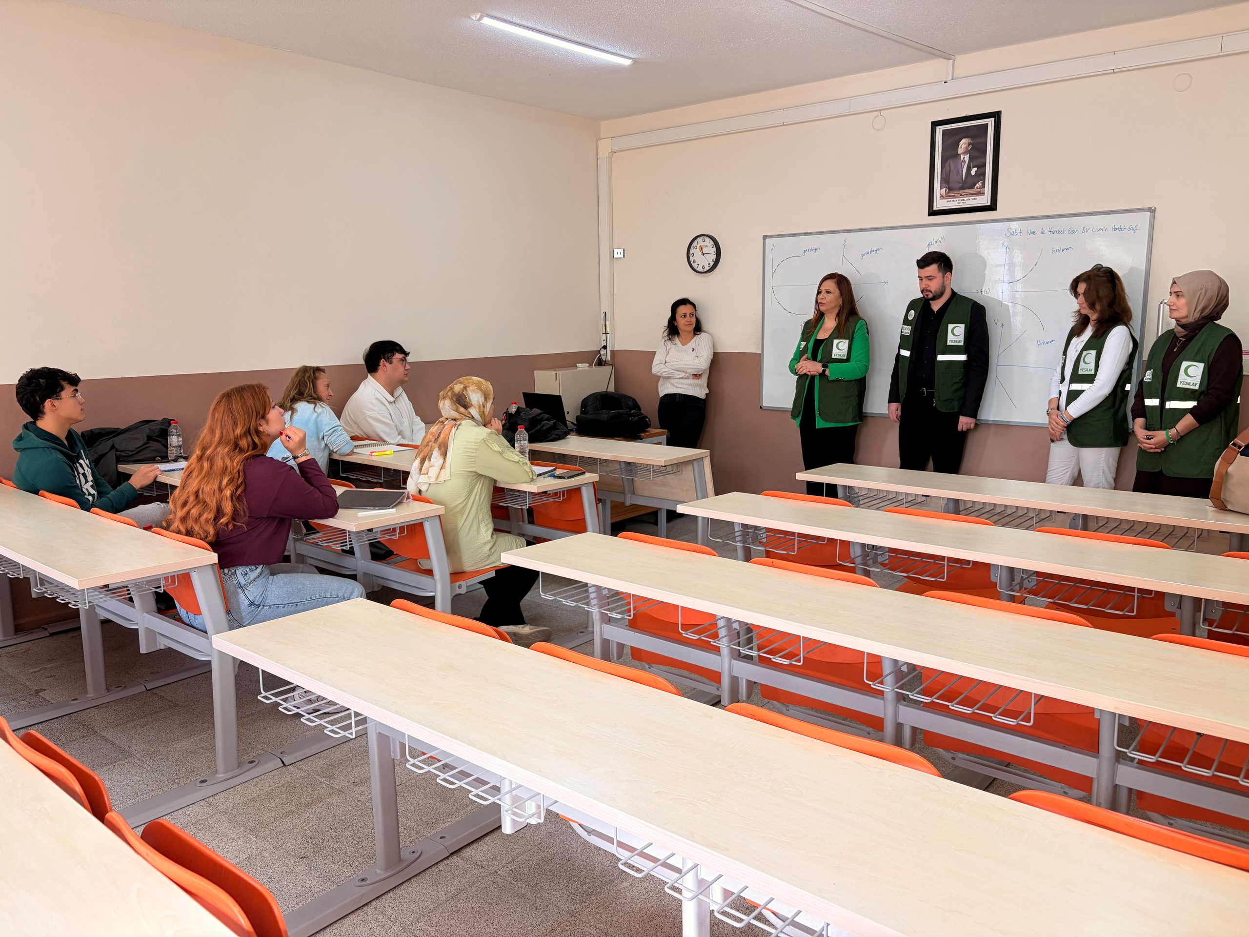 Yüksekokulumuzda Yeşilay’dan Bağımlılıkla Mücadele Bilgilendirmesi 4