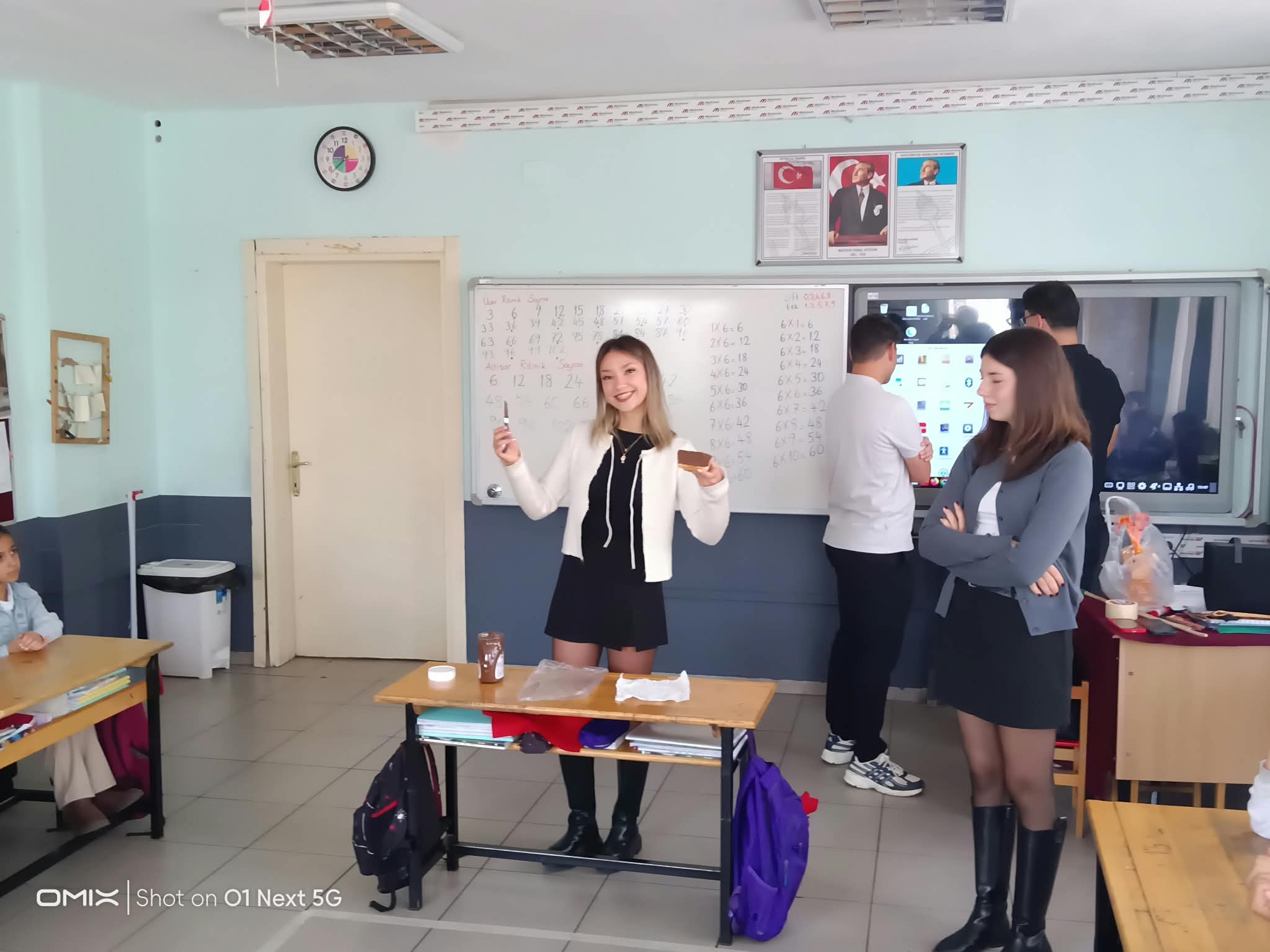 Bilgisayar Programcılığı Öğrencilerinden İlkokul Öğrencilerine Bilgisayarsız Kodlama ve Algoritma Semineri 6