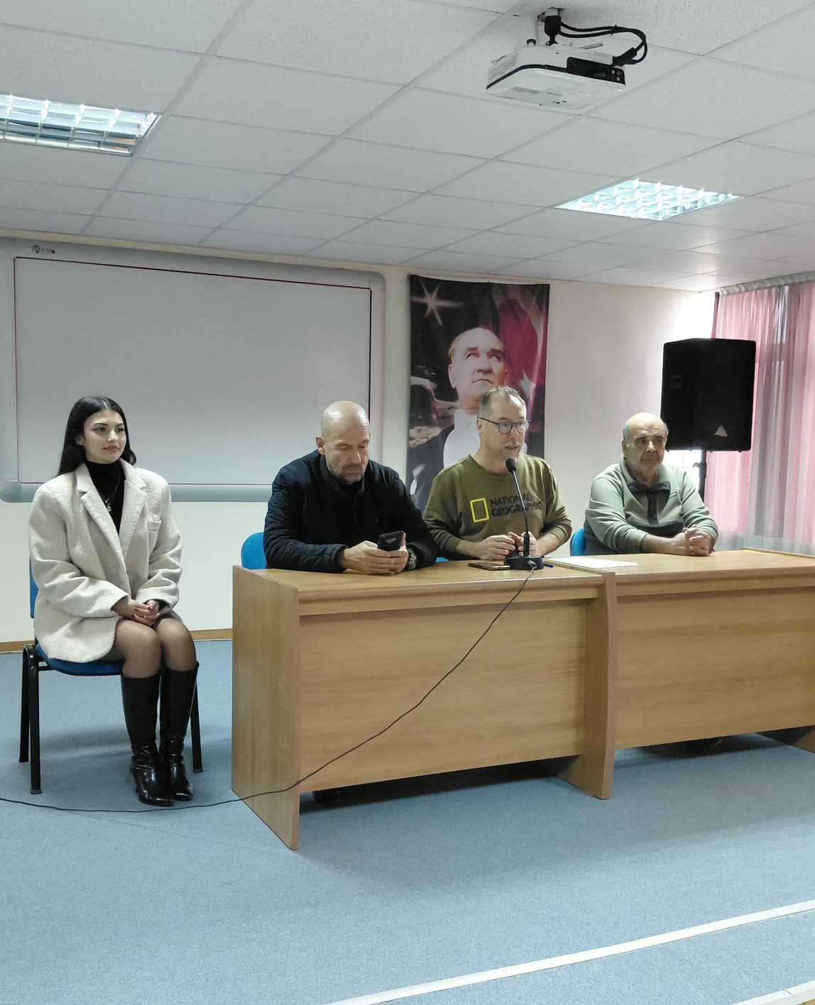Ayvalık Meslek Yüksekokulunda MEDEK Akreditasyon Süreci Bilgilendirme Toplantısı Gerçekleştirildi. 5
