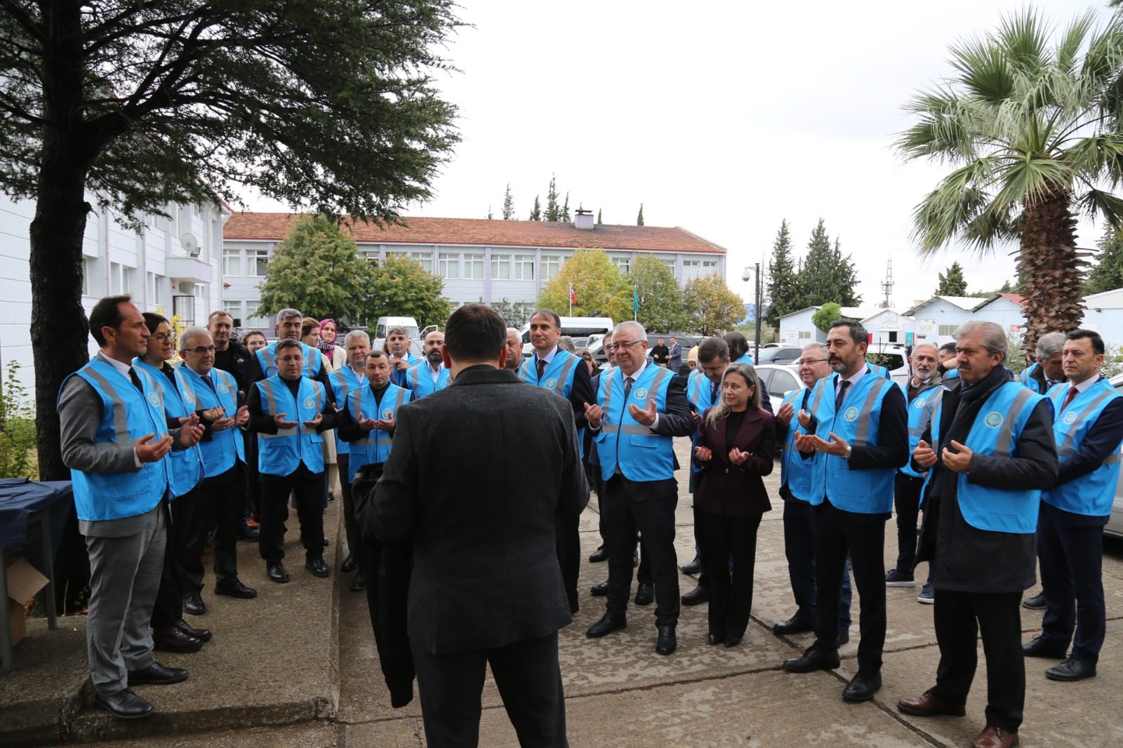Balıkesir Üniversitesinde I. Akademik Zeytin Hasat Şenliği Yoğun Katılımla Gerçekleştirildi 42