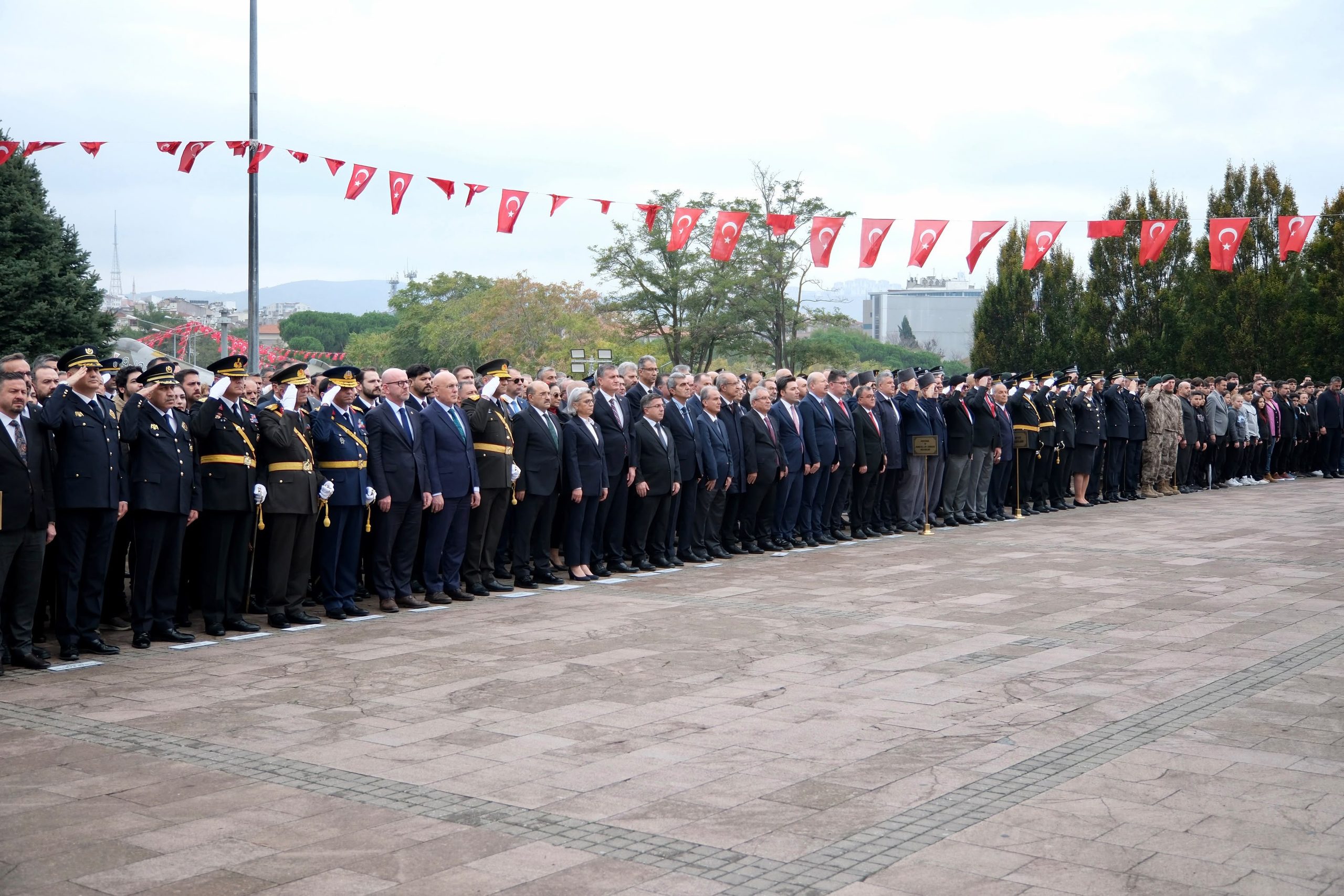 Rektör Oğurlu, 29 Ekim Cumhuriyet Bayramı Programına Katıldı 3