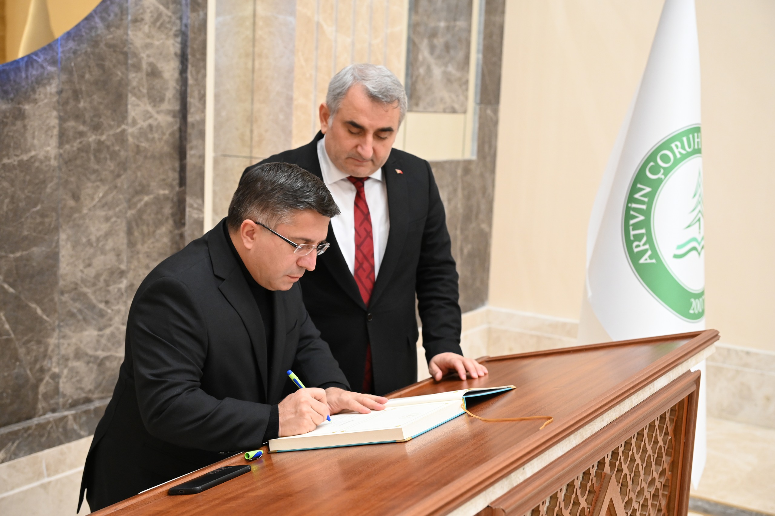 Rektör Oğurlu’dan Artvin Çoruh Üniversitesine Ziyaret 3