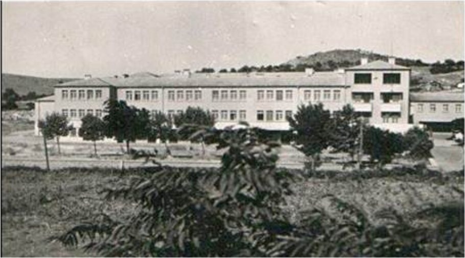 The building the faculty moved into in 1932